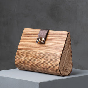 Borsa Andromeda in legno e pelle, essenza Zebrano